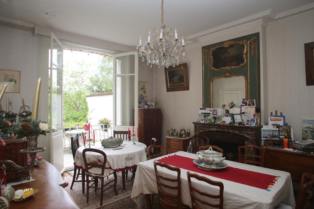 Bed and Breakfast La Cabane du Canada à Orléans Extérieur photo