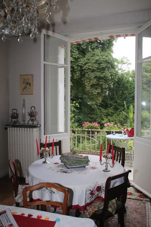 Bed and Breakfast La Cabane du Canada à Orléans Extérieur photo