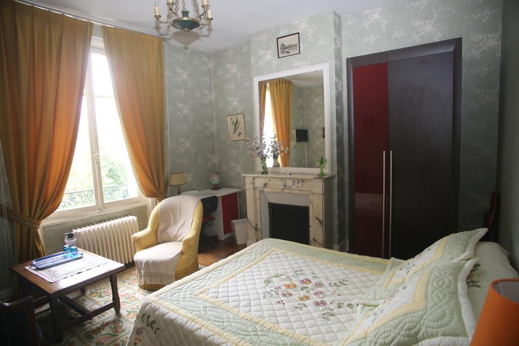 Bed and Breakfast La Cabane du Canada à Orléans Chambre photo